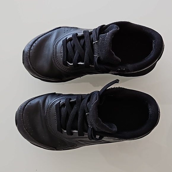 New Balance Kids Running Shoes Sz 13 - Picture 3 of 4